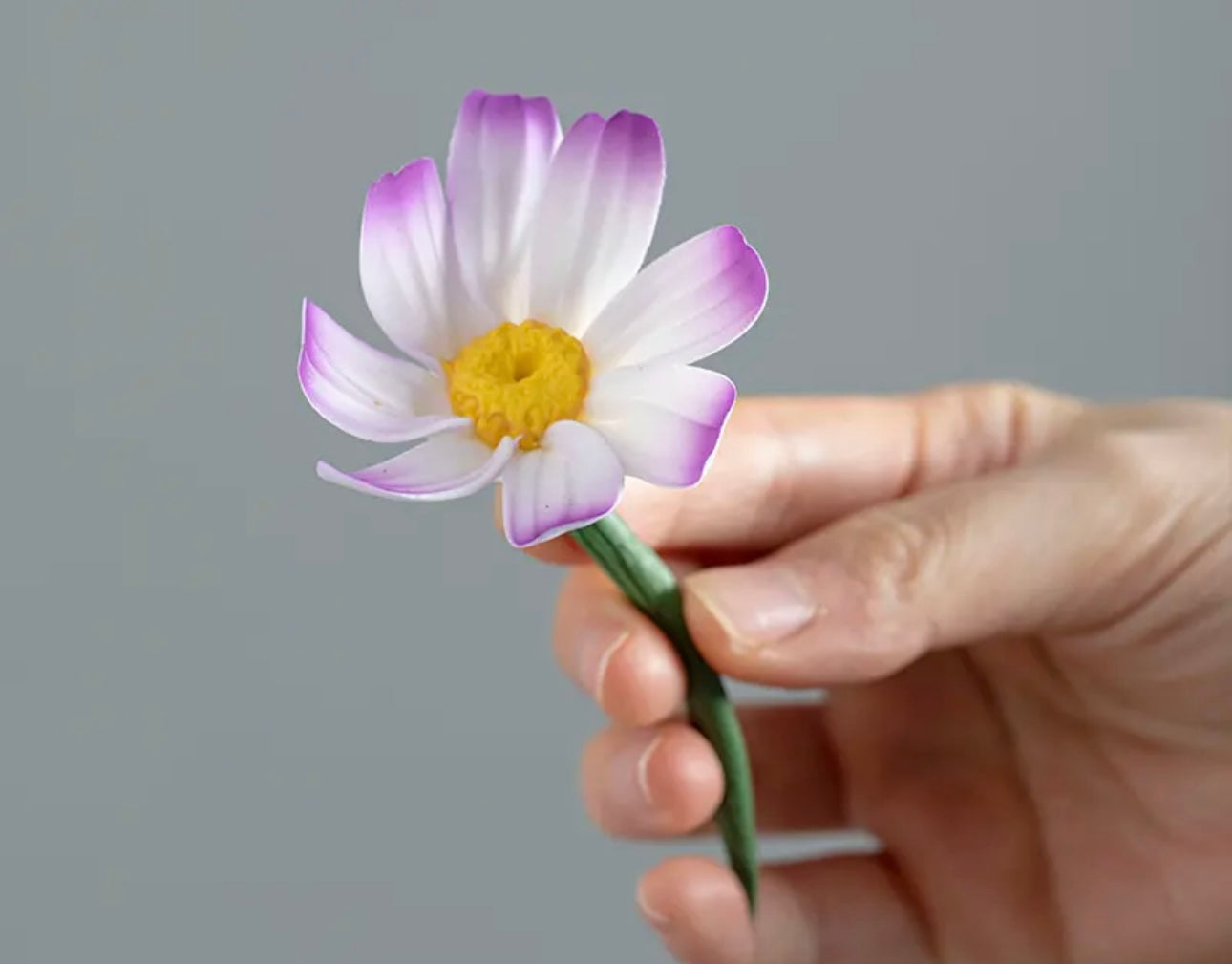 Ceramic Flower- Single Daisy(6.5*5*10 cm/2.6*2*3.9 inch)