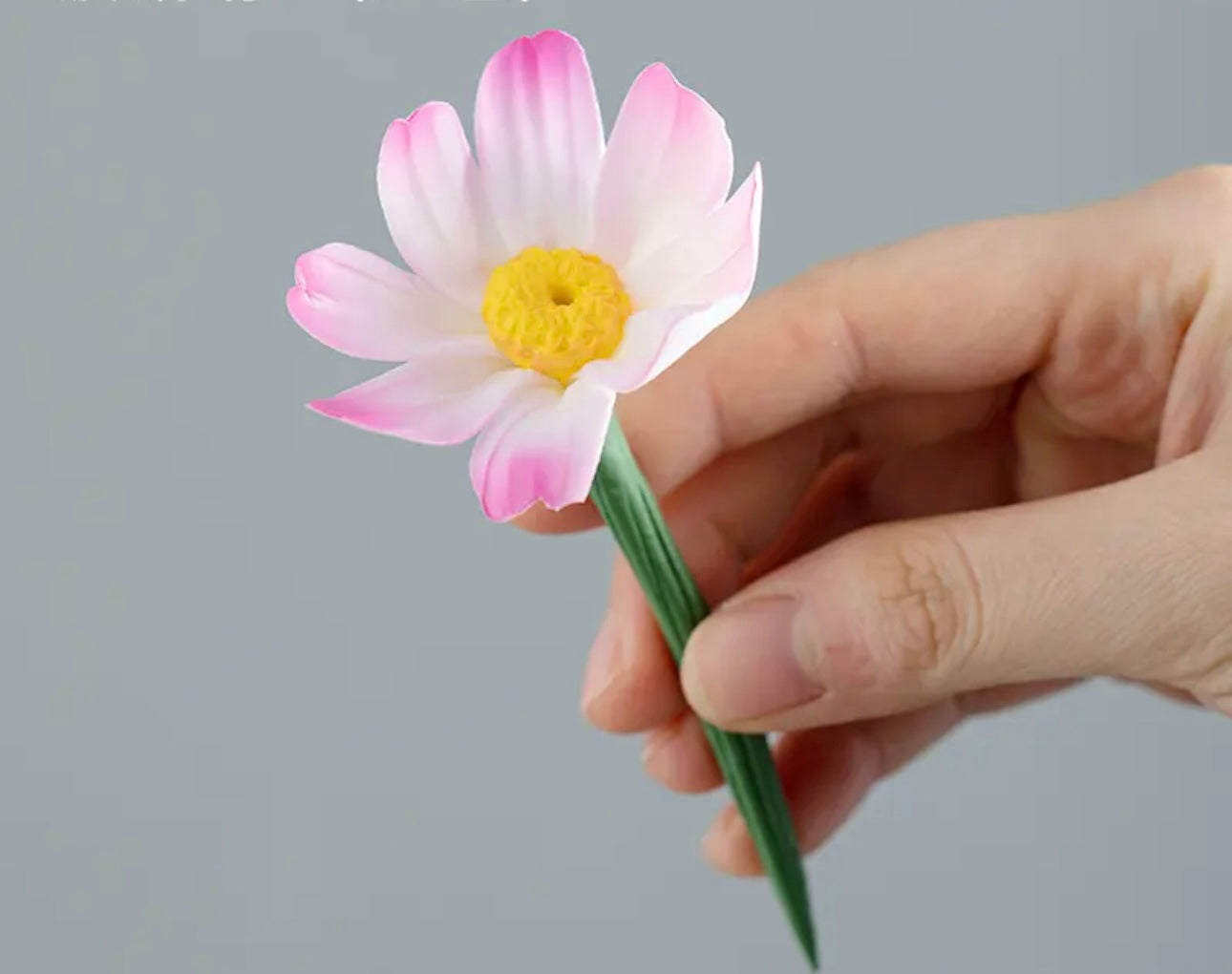 Ceramic Flower- Single Daisy(6.5*5*10 cm/2.6*2*3.9 inch)