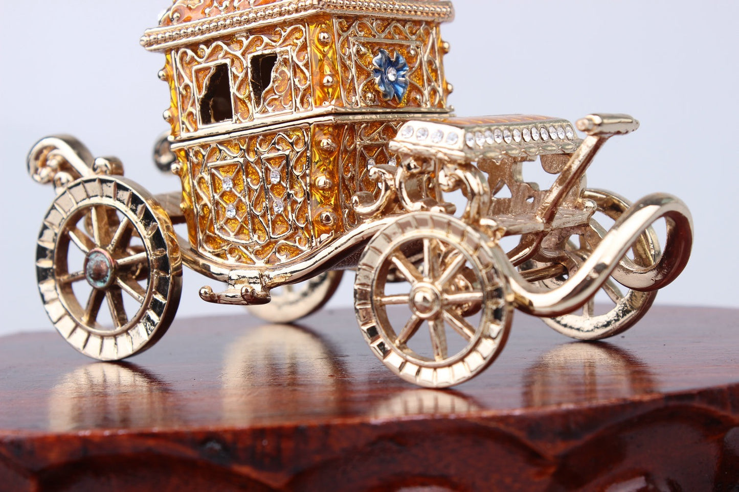 Hand Enameled Jewelry Box- Carriage(11.5*8 cm/4.5*3.1 inch)