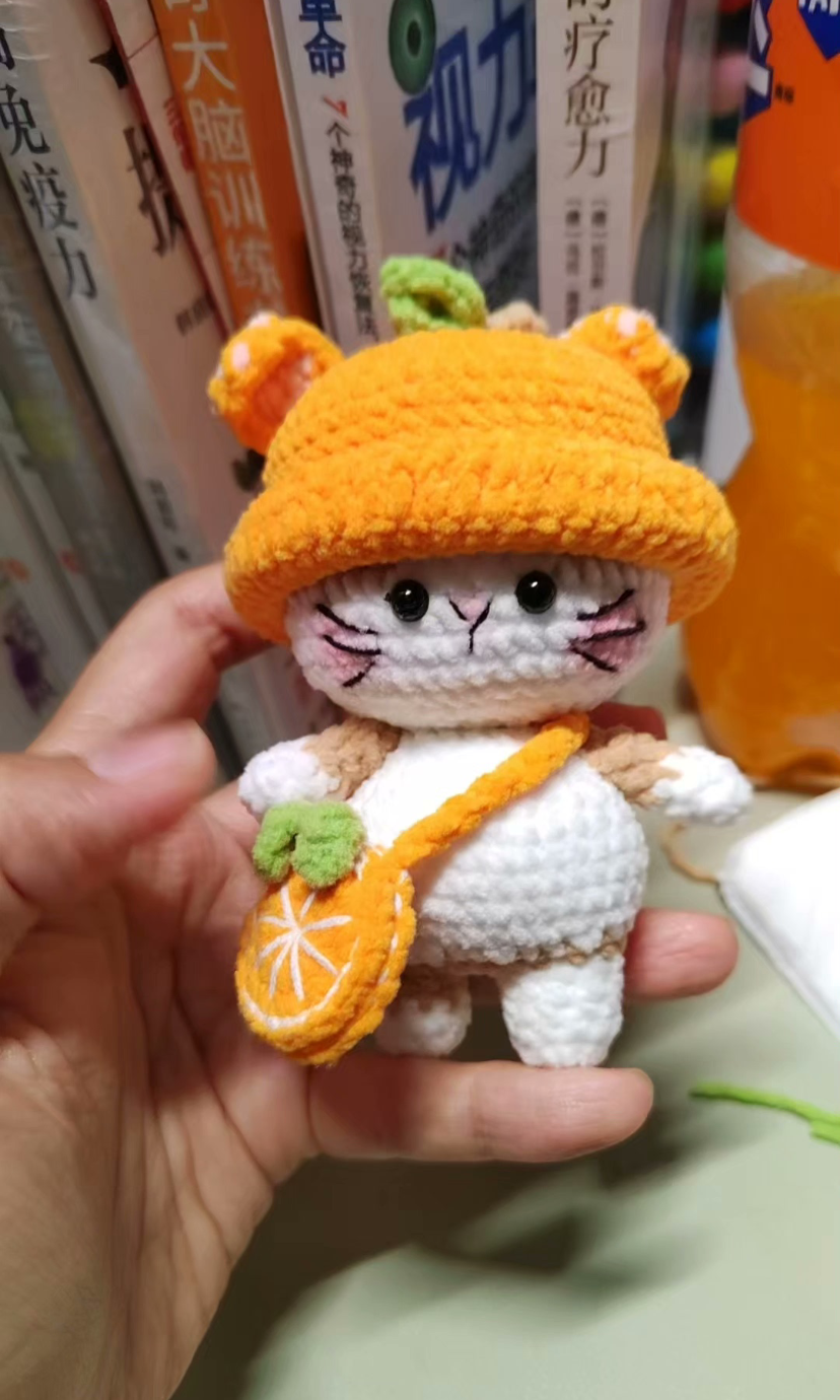 Crochet Cat with Fruit Bag