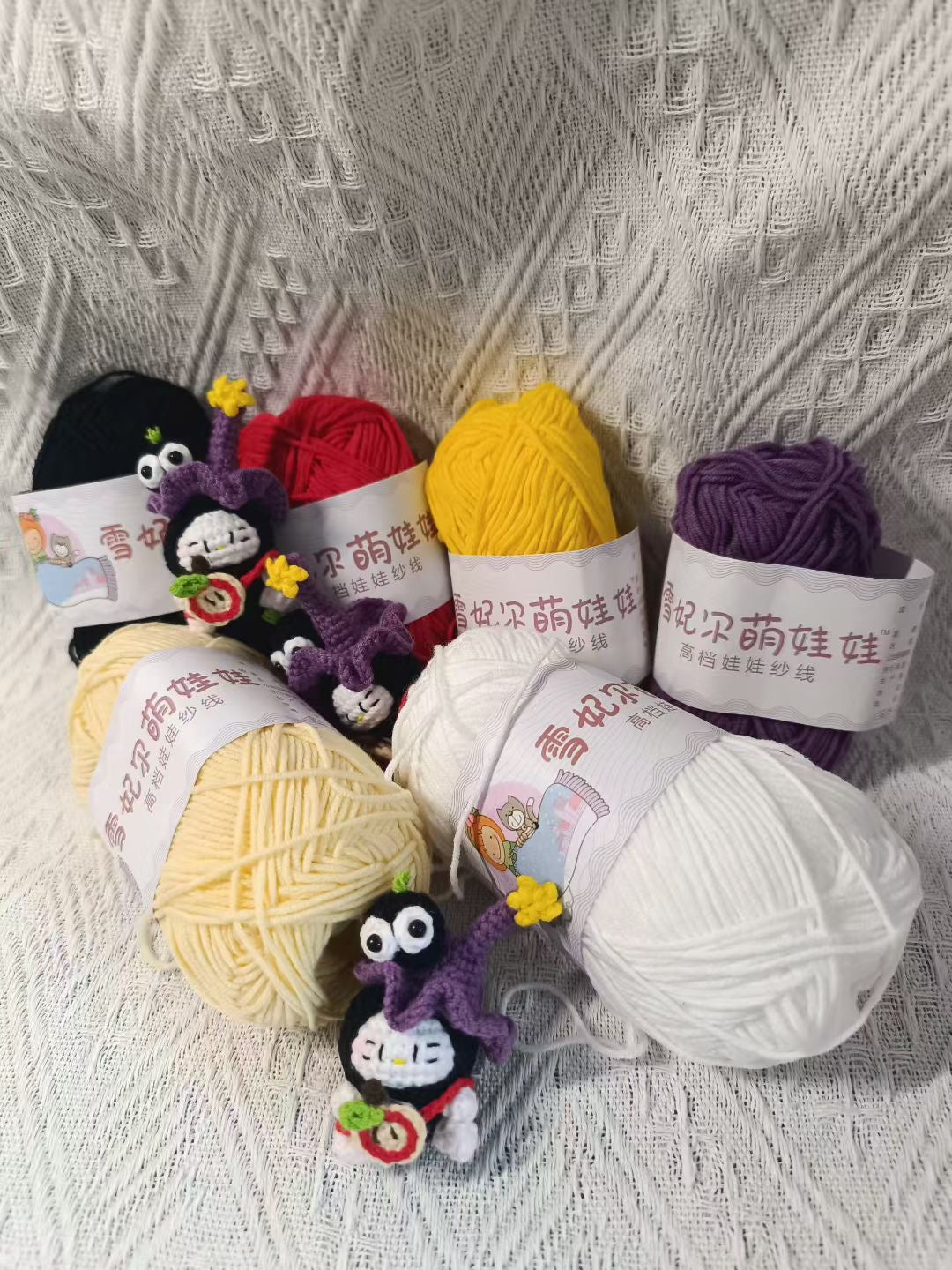 Crochet Mini Hello Kitty with Hat
