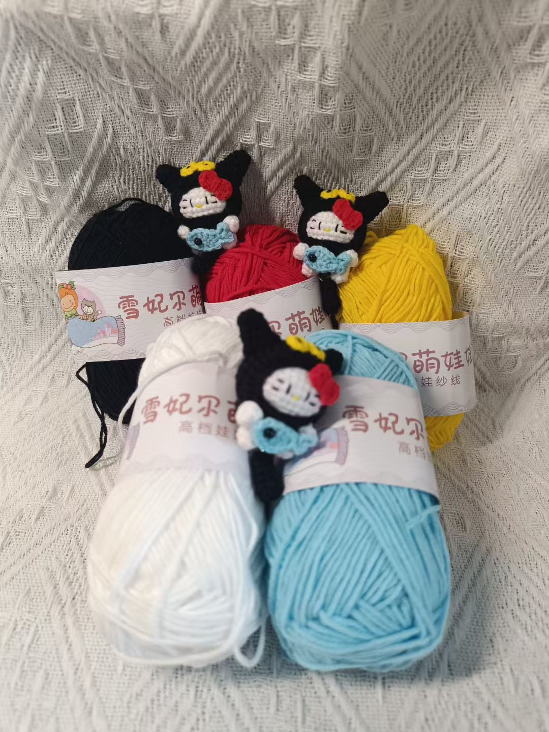 Crochet Mini Hello Kitty with Hat