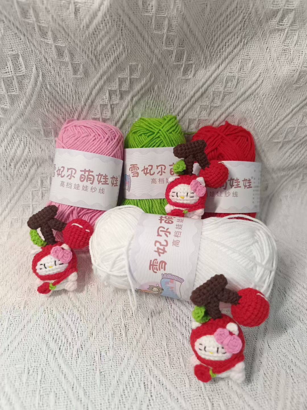 Crochet Mini Hello Kitty with Hat