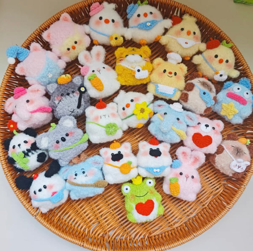 Crochet Animal/Panda/Bunny/Fox/WinniethePool/Tiger/Cat/Pig/Piglet/Fishman/Bear/Dog/Chicken/Capybara/hellokitty