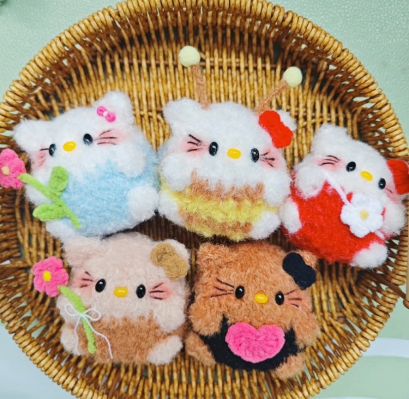 Crochet Animal/Panda/Bunny/Fox/WinniethePool/Tiger/Cat/Pig/Piglet/Fishman/Bear/Dog/Chicken/Capybara/hellokitty