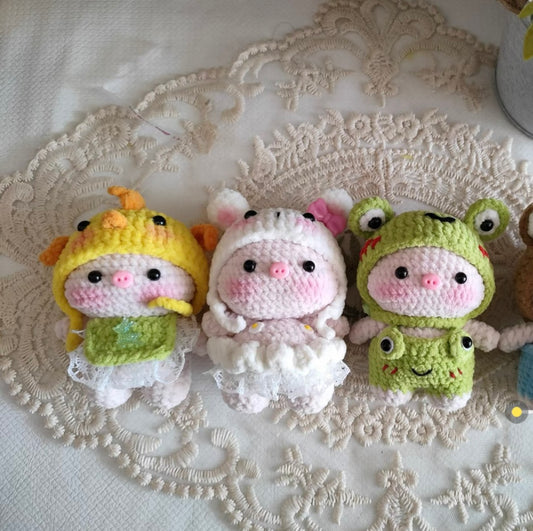 Crochet Pig with Outfit(8 cm/3.1 inch for Pig)