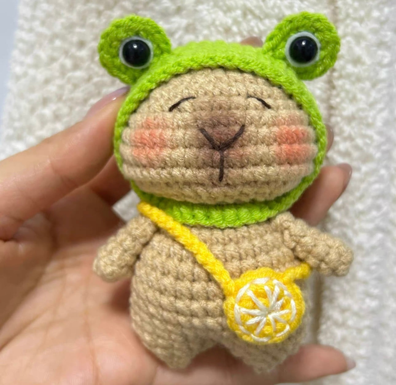 Crochet Capybara with Frog Hat(10 cm/3.9 inch)