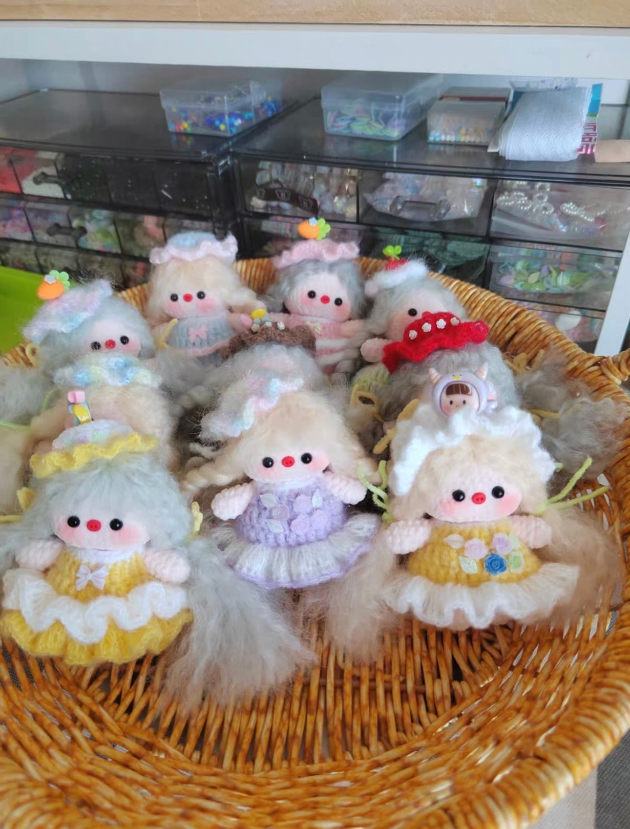 Crochet Magnetic Pig Girl/Head and Body can be Separated (Smell: 7 cm/2.8 inch;Medium: 11 cm/4.3 inch)