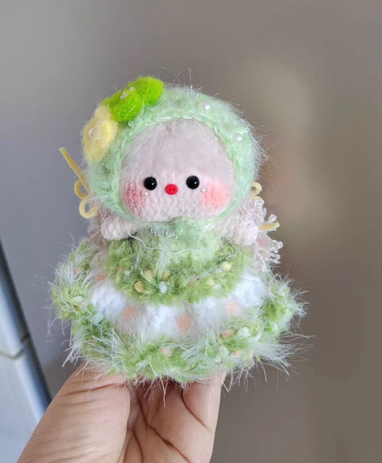 Crochet Magnetic Pig Girl/Head and Body can be Separated (Smell: 7 cm/2.8 inch;Medium: 11 cm/4.3 inch)