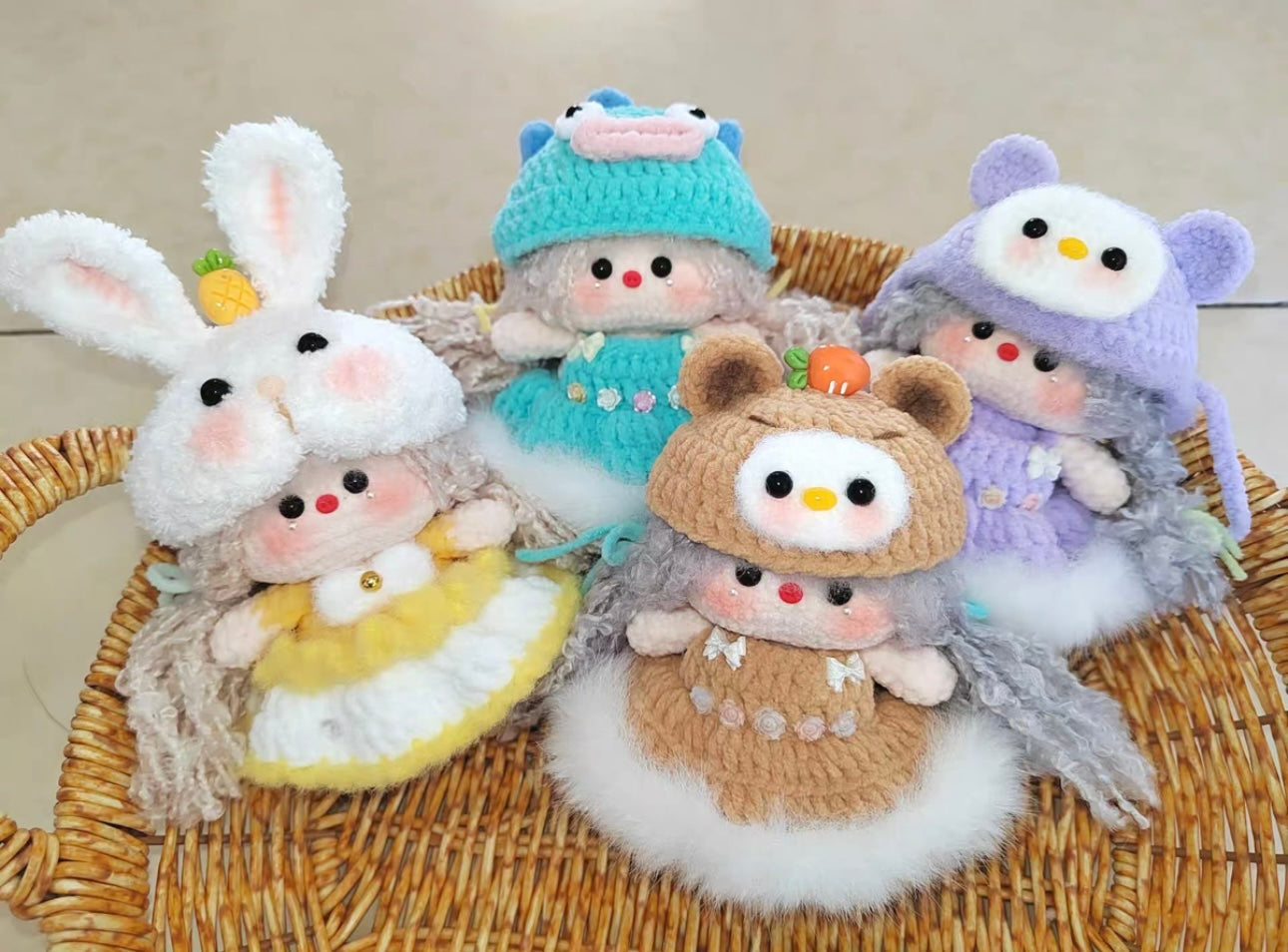 Crochet Magnetic Pig Girl/Head and Body can be Separated (Smell: 7 cm/2.8 inch;Medium: 11 cm/4.3 inch)