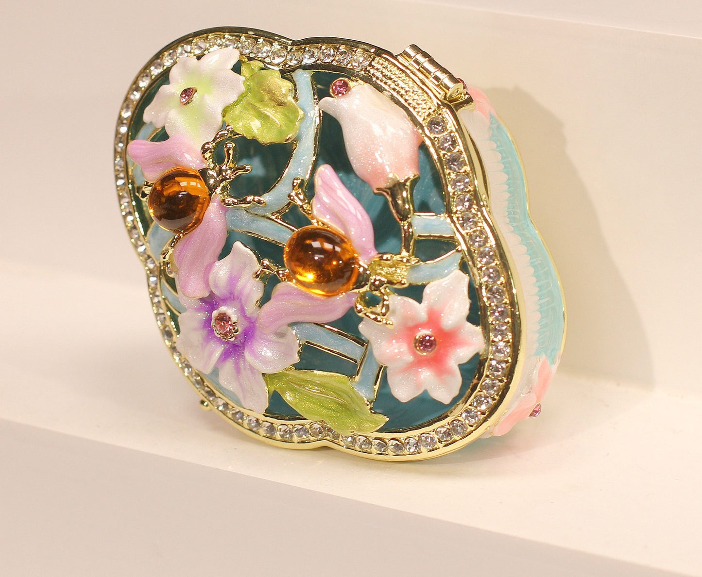 Hand Enameled Jewelry Box- Petal Shape Flower Box(6.5*5.5*3.5 cm/2.6*2.2*1.4 inch;0.132 kg/4.7 oz)