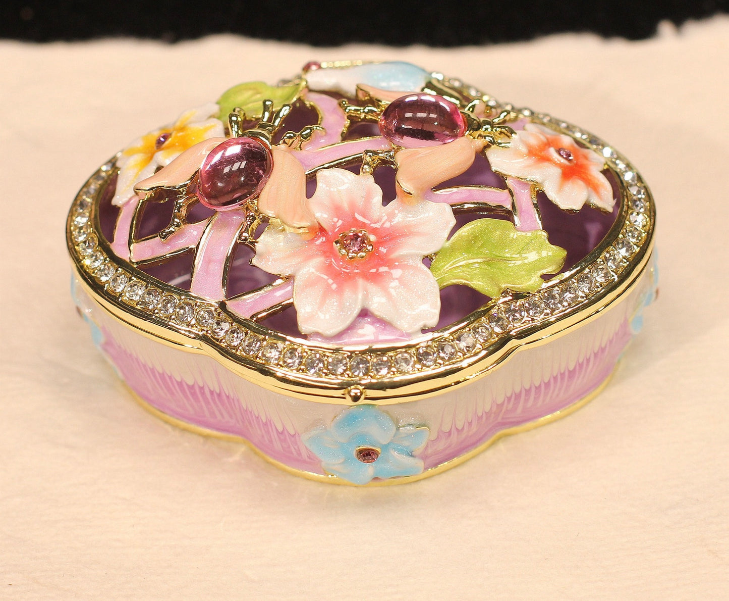 Hand Enameled Jewelry Box- Petal Shape Flower Box(6.5*5.5*3.5 cm/2.6*2.2*1.4 inch;0.132 kg/4.7 oz)