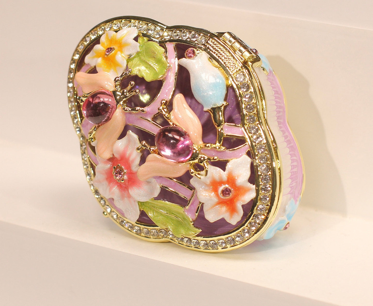 Hand Enameled Jewelry Box- Petal Shape Flower Box(6.5*5.5*3.5 cm/2.6*2.2*1.4 inch;0.132 kg/4.7 oz)