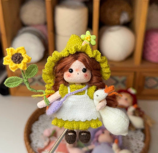 Goose Girl/Mini Girl/Sunflower(12 cm/4.7 inch)