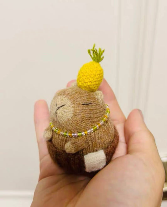 Knitted Capybara with Fruit(8~9 cm/3.1~3.5 inch)