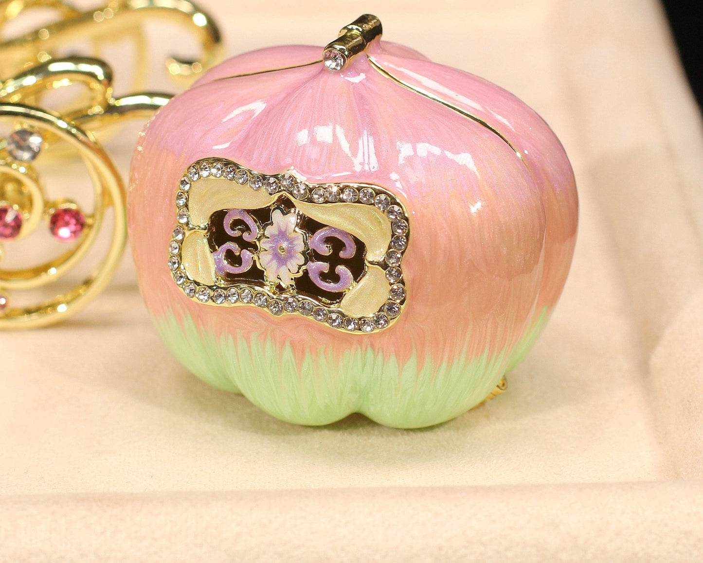 Hand Enameled Jewelry Box- Carriage/Horse(18*6*7 cm/7.1*2.4*2.8 inch;0.36 kg/12.7 oz)