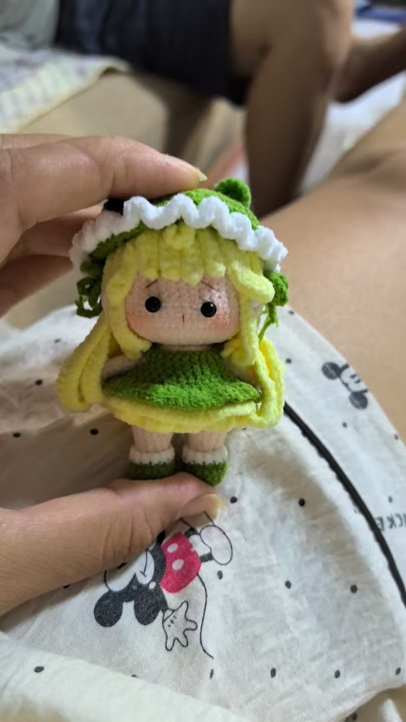 Crochet Mini Girl/Micro Crochet