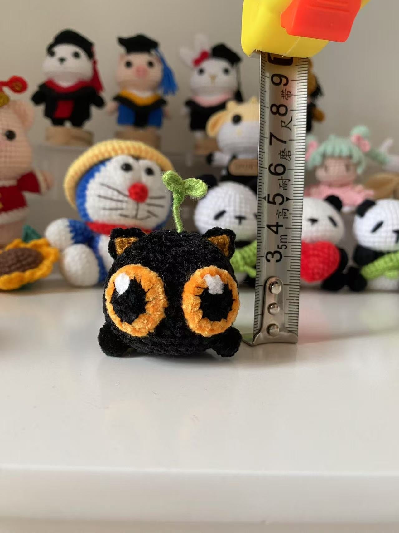 Crochet Black Cat with Fish Pot(4*7 cm/1.6*2.8 inch)