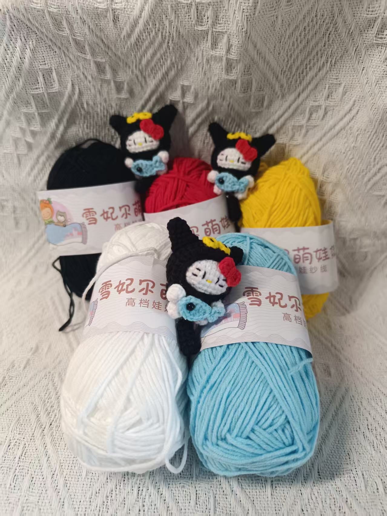 Crochet Mini Hello Kitty with Hat